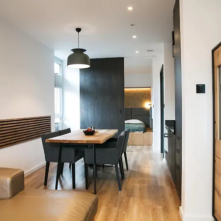شقة Apartman Pampeliska أبيرتامي