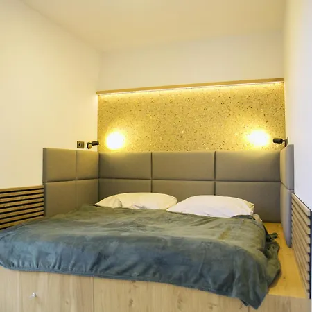Apartman Pampeliska شقة