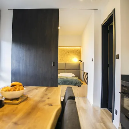 Apartman Pampeliska أبيرتامي