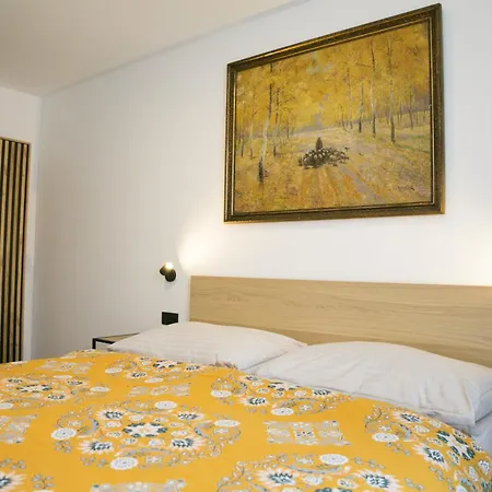 公寓 Apartman Pampeliska *